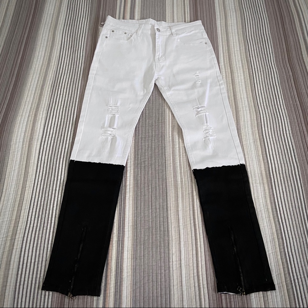 NWT | Ankle Zipper | Ripped Jeans | Fashion